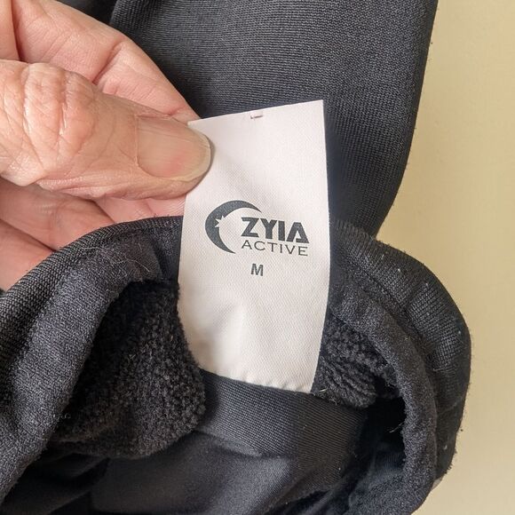 Zyia Black Reflective Inspire Vest Puffer Size Medium - Picture 6 of 7